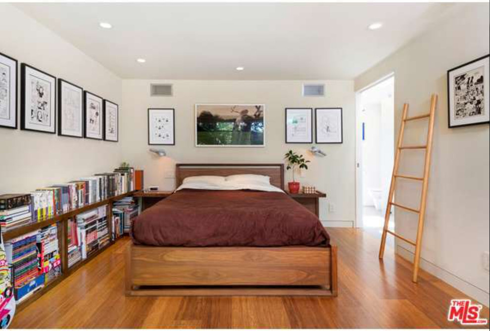 bedroom decorating ideas and designs Remodels Photos Kathryn Waltzer Pacific Palisades California United States contemporary-bedroom