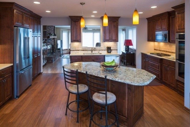 kitchen decorating ideas and designs Remodels Photos Julie Thyen St Paul Minnesota United States traditional-kitchen-006