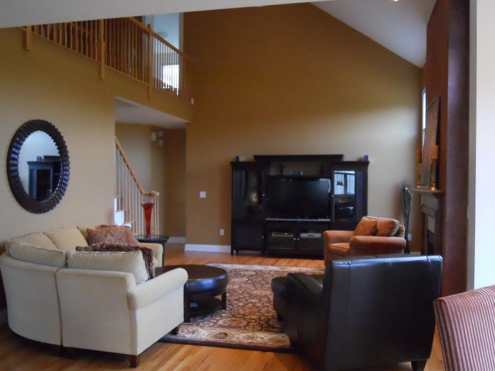 living room decorating ideas and designs Remodels Photos Jewels Interiors Clifton Park New York United States traditional-living-room