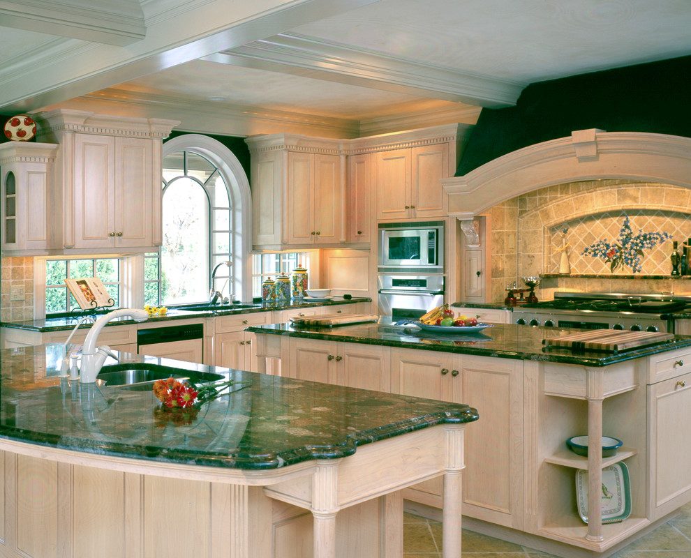 kitchen-decorating-ideas-and-designs-remodels-photos-robert-j-erdmann-design-llc-oconomowoc-wisconsin-united-states-traditional-kitchen-001