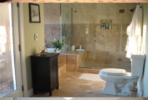4 Great Ideas for Remodeling Small Bathrooms