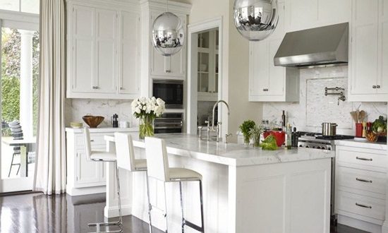 Make the most of your kitchen space to look larger and elegant